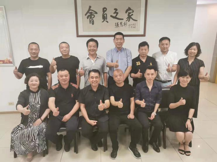 我省首個專家庫正式成立，今泰裝飾工程經理受(圖1)